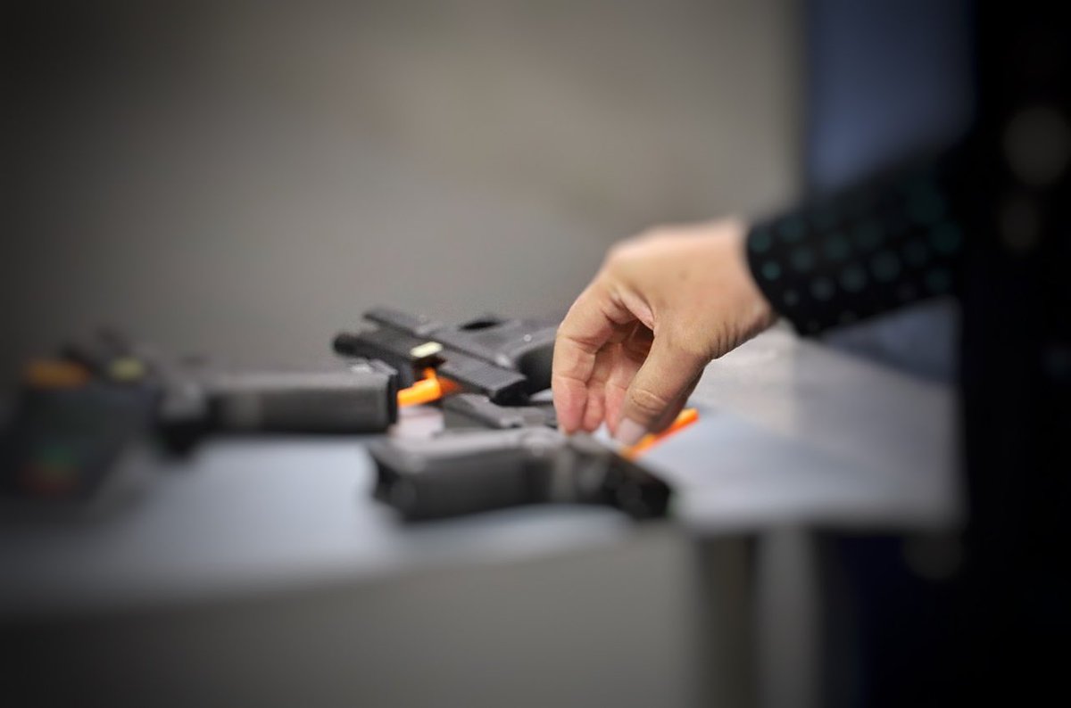 LodestarWorks's tweet photo. Is there a downside risk to public safety as a result of Personalized Firearms?

Some in the gun safety movement fear that Personalized Firearms could increase the number of households with handguns and thus have a negative effect.     T / F? https://t.co/NuLyCXyQ9s