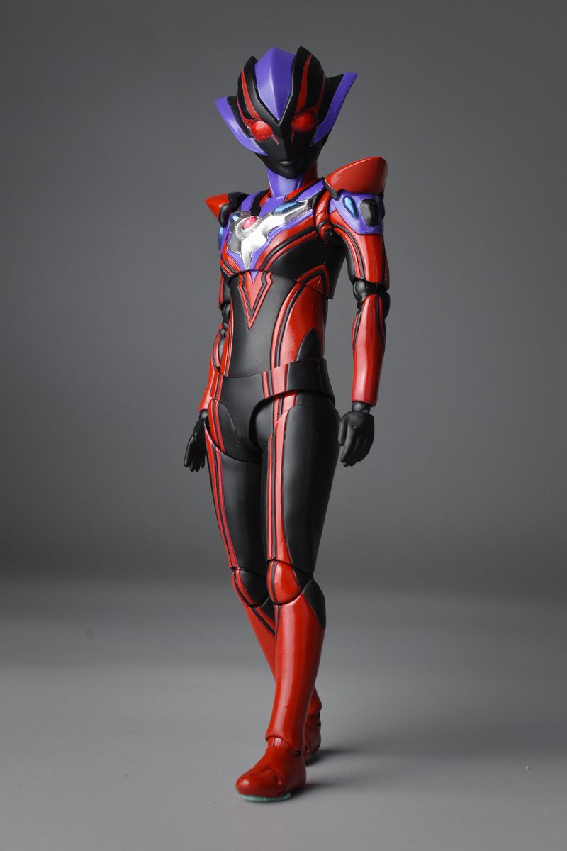 改造品S.H.Figuarts ウルトラマンジャスティス クラッシャーモード 暗