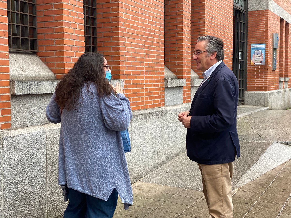 Gijon_pp's tweet photo. Hay que dar solución a las listas de espera de hasta un año en la sanidad pública:
▶️Apostamos por un plan para hacer que trabajar en Asturias como médico sea atractivo.
▶️Apostamos por derivaciones a centros privados y por horas extraordinarias, conocidas como peonadas. https://t.co/WEjKciwGxp