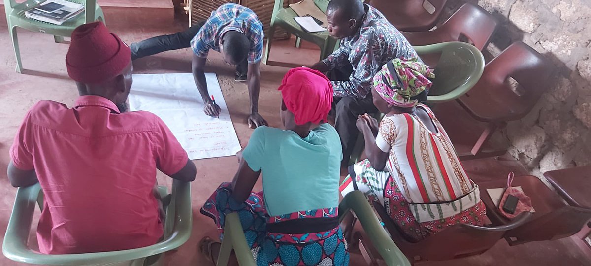 comred_'s tweet photo. @Comred goes into new frontiers working with Roka &amp; Wesa Beach Management Units (BMU) @KilifiCountyGov to draft their development agenda for the next 10 years for improved #ocean governance and economic development starting with Theory Of Change.
 @norad @maliasili_org https://t.co/8BYUeyfa6h