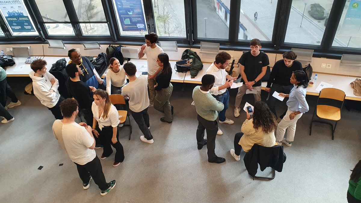 Sobriété, technologie et impact positif.

Pour ce 23e hackathon du <a href="/poledevinci/">Pôle Léonard Vinci</a> depuis 2015, ce sont 1400 étudiants qui rendent 240 propositions concrètes pour un usage vertueux des techs pour un monde durable, après avoir planché une semaine durant.