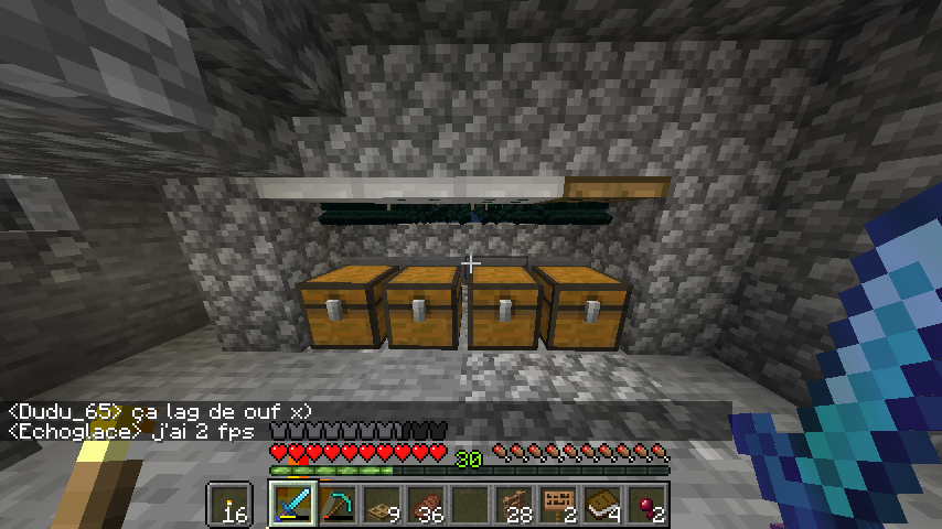 diableuh's tweet photo. JOUR 3 : Nous avons oublié de tweet hier. Du coup on a miné 10 stacks de soulsand pour aménager le double spawner pour rien parce que les cavespider grimpent quand même (nous avons le seum) et on à commencé à build notre banque ! https://t.co/BioGVgLjNT