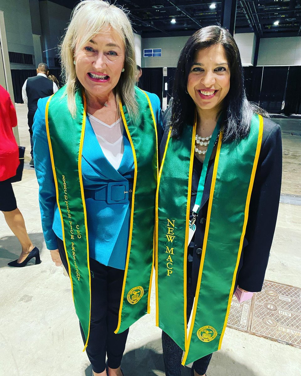 For #NationalInternalMedicineDay #lMProud to count myself as a friend and advisee of @ACPinternists leader extraordinaire @DarilynMoyer! PS she is also our next speaker in our gender equity series next Wed (register to watch online) @MacLeanEthics eventbrite.com/e/41st-annual-…