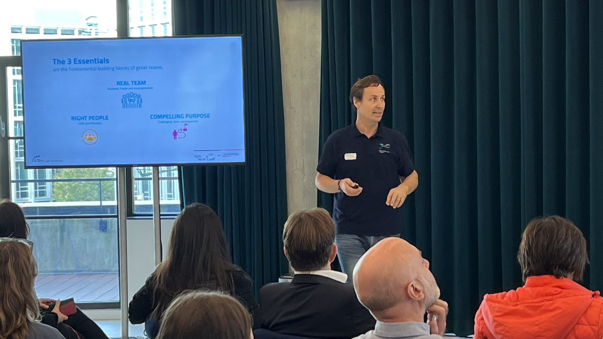 Christophe Martino is talking about agile marketing at the #ATBru2022