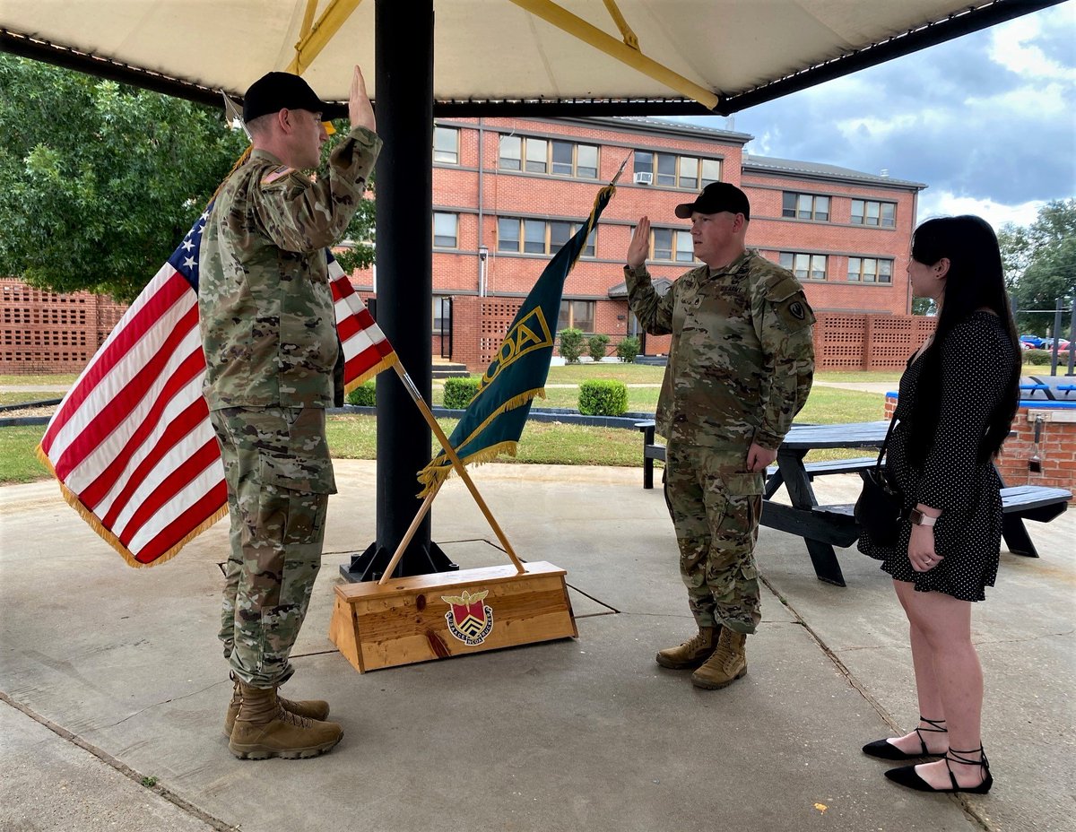 NovoselNCOA's tweet photo. Congratulations to SFC Francisco M. Manibusan, SFC Carlos R. Porres, and SSG Nickolas R. Fazzio on their reenlistment! Thank you for your continued commitment and your family’s valued support to the @USArmy! 

@Ft_Rucker @FlyArmyCSM @FlyArmyCG https://t.co/tAg2xemaMr