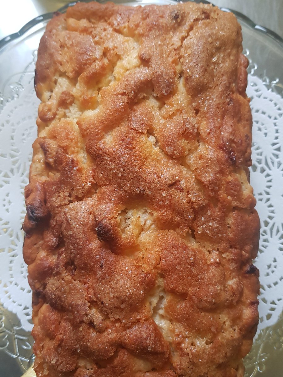 KingJohnsHouse's tweet photo. We're very much in a loaf cake frame of mind at #MissMoodys this week. This #AppleLoaf is just delicious. More #GoodMoodFood from the #TestValley @moreTestValley @Visit_Romsey @VisitTestValley https://t.co/c8S9vhvuk8