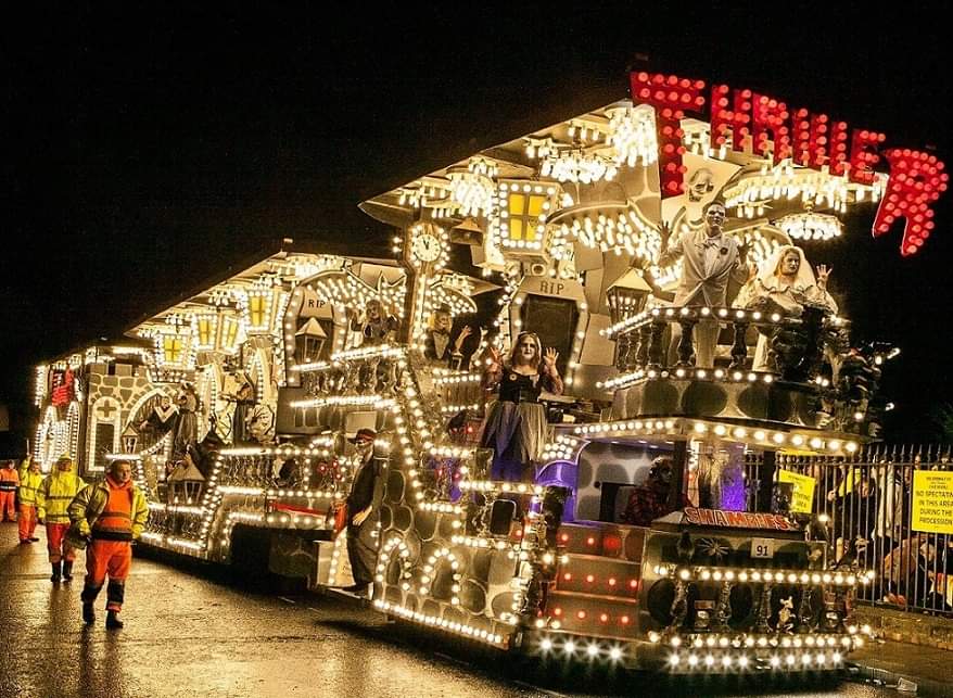 ⭐️ PARK &amp; RIDES 2022 ⭐️

We have TWO official charity park &amp; rides on Sat 5th Nov 2022. 

Jct 23 M5 - HPC, Dunball, TA6 4TB
Jct 24 M5 - Livestock Market, TA6 6DF

2pm-6pm &amp; 9pm-11.30pm

£12/car (£20/camper vans &amp; mini buses) incl return trip for  passengers.

#BridgwaterCarnival