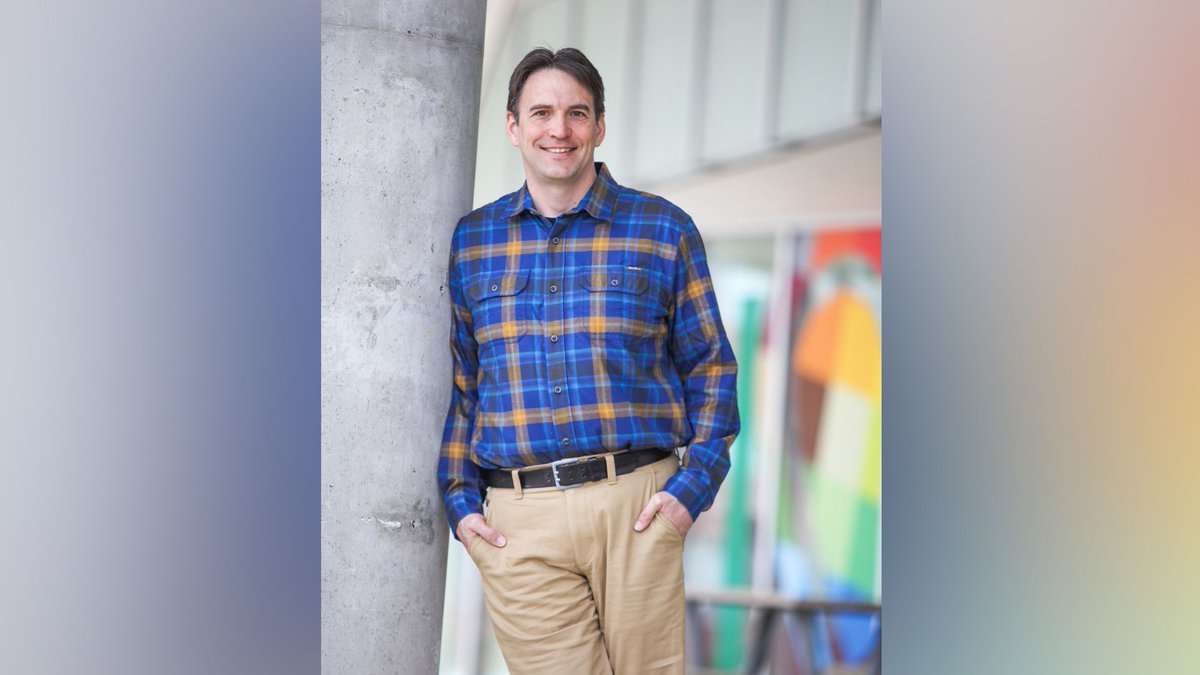 TheDCCTL's tweet photo. Now in the #CTLBlog: this faculty spotlight is on Clayton Rhodes, a professor in the Faculty of Liberal Studies at @durhamcollege. Learn more about Clayton here: https://t.co/MCkwLAJGPs #DCProud https://t.co/z0QXIV3OaH