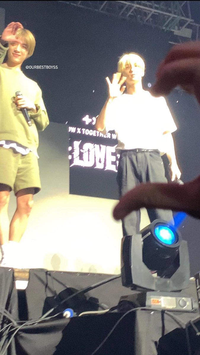 ourbestboyss's tweet photo. here r my cute interactions w huening and beomgyu at last night's concert !!!

i still cannot believe i saw txt perform irl. their skills r truly out of this world. i'm so grateful.

thank u txt. mahal ko kayo.

#ACTLOVESICKinMANILA 
#TXTINMANILA 
#TOMORROW_X_TOGETHER_Manila https://t.co/NvjCUh48WQ