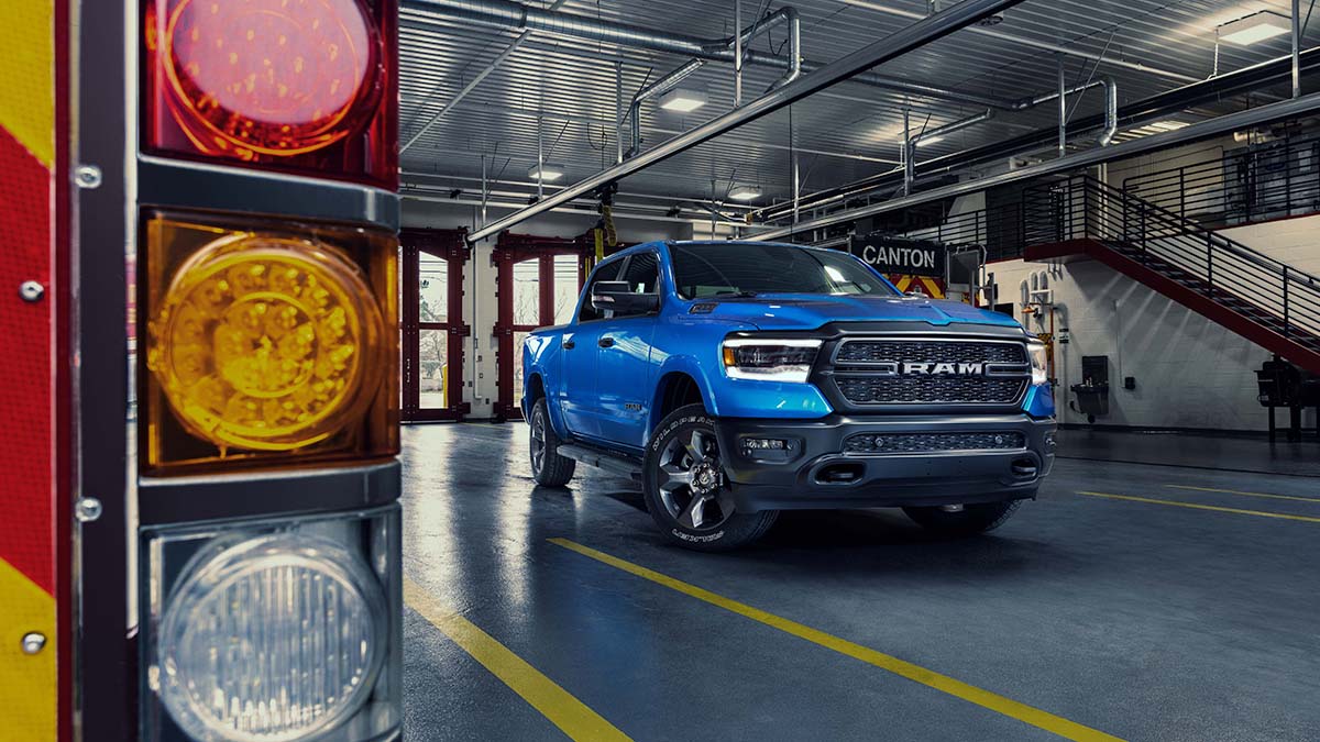 This #NationalFirstRespondersDay, we're proud to honor hardworking EMS professionals with the 2023 Ram 1500 #BuiltToServe EMS Edition. Explore the special edition details here: bit.ly/tw-BTS-EMS-Edi…

 Limited quantities available.