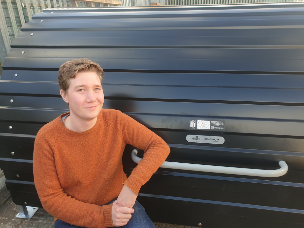 SoldSecure's tweet photo. Great day visiting Cyclehoop on Tuesday. We discussed their bicycle diamond approved Bikehangar 4.0 and their other secure bicycle storage products. We also discussed different theft methods currently in operation.
#soldsecure #bicyclelocks #bicyclesecurity https://t.co/t7KdPViVpP