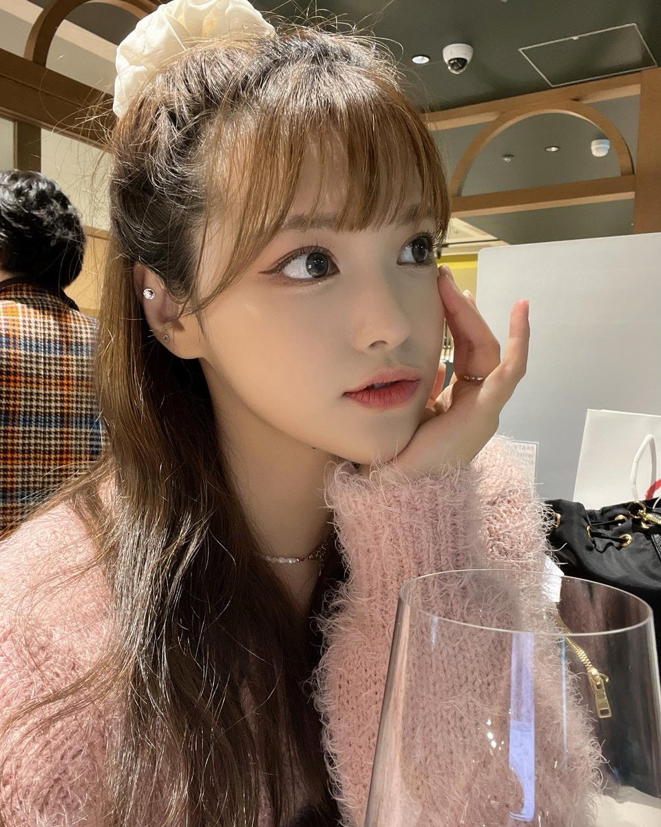 Geumheevely's tweet photo. 恵比寿のワイン店に来ました🍬🥂

#gumhee #tokyo https://t.co/xh0aiocXzA