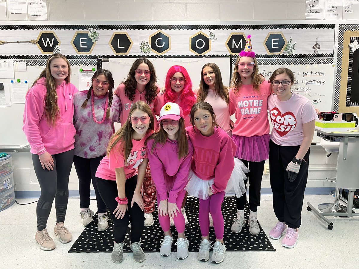 QASTonini's tweet photo. Eighth graders are  pinked out 💞for breast cancer awareness month!!❤️💕❤️💕 https://t.co/3oFVO8Z3KS