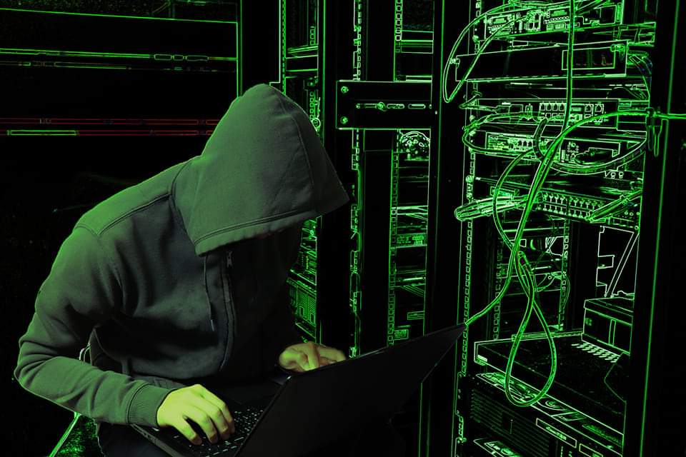 Cyber_Squad_Pak's tweet photo. طاقتور ہاتھی کی طاقت جب قطرہ قطرہ کمزور ہو رہی ہو تو اسے تشویش ہونے لگتی ہے کہ میرا قد کاٹھ اور وزن تو دنیا کے کسی بھی انسان،چرند پرند سے بڑا ہے مگر مجھ سے لوگ ڈر کیوں نہیں رہے 🦋🦋

#Negative_Thinking 
@Cyber_Squad_Pak https://t.co/igfP1MvyQ7