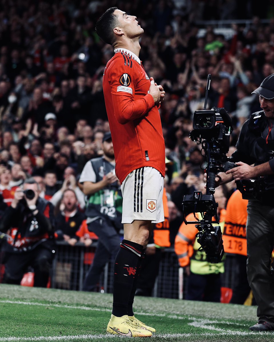 SiaranBolaLive's tweet photo. CR7 Gak Siuuu lagi.

Selebrasi apa dong yang ini?? https://t.co/2NNzjOERMf