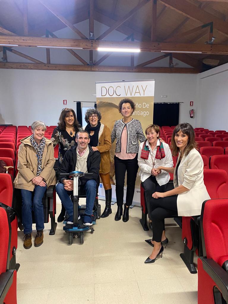 difusionACEM's tweet photo. Hoxe asistimos en Padrón á presentación da serie documental #DocWay: Mar de Arousa e Río Ulla de @Cristinamaro , comunicadora afectada de EM que contribúe con esta serie a darlle visibilidade á EM💙e nós saímos! coa nosa adhesión á campaña #caminemosporlaem de @aedemesclerosis https://t.co/ow97eymBnd