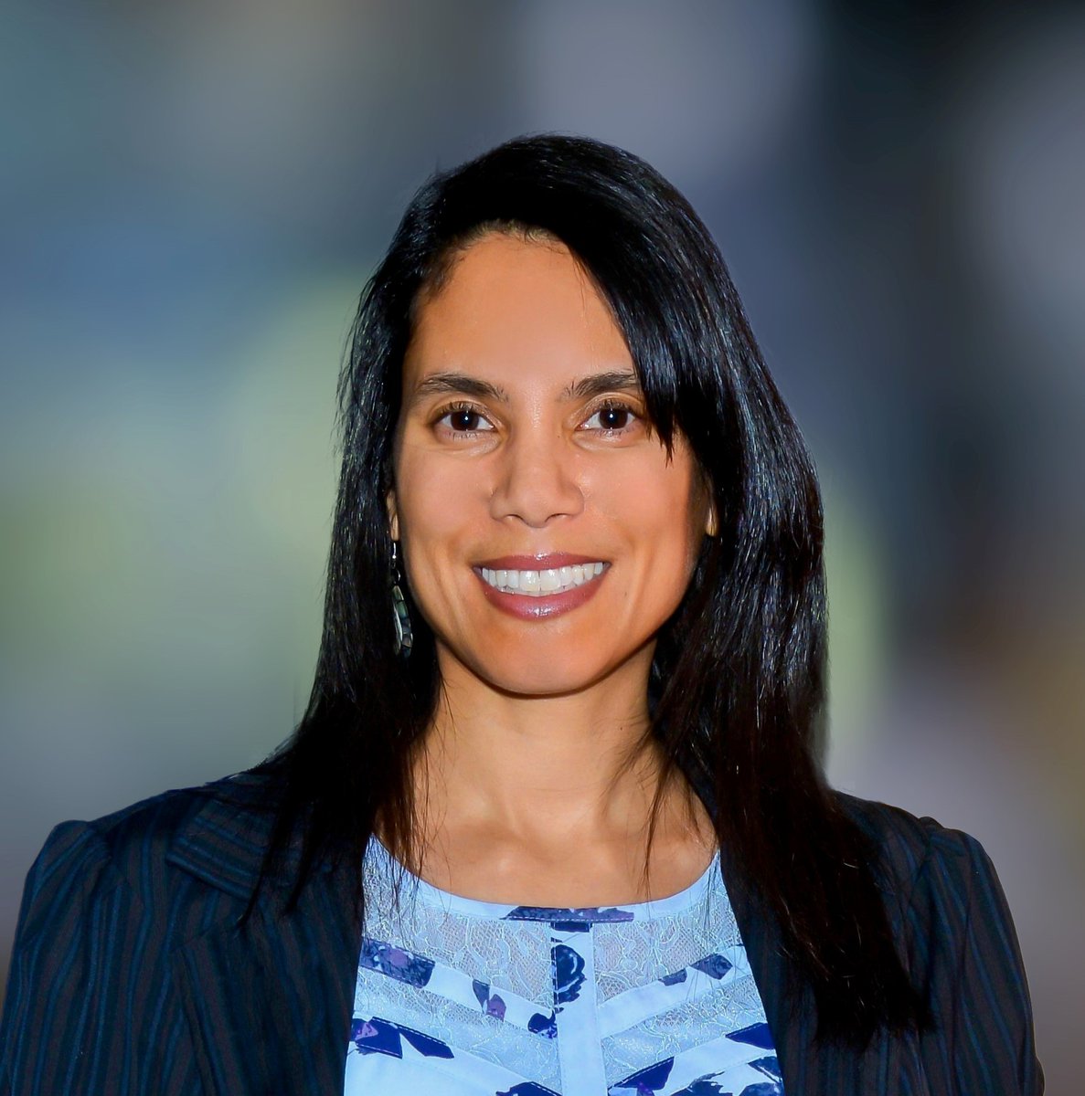 Get ready for a thought provoking session on how to serve and support Alumni of Color through Career Theory, Storysharing, Positionality, and Relationship Building. Presented by Dr. Roshni Lal, places are still available. Register now! bit.ly/3DlFkvf