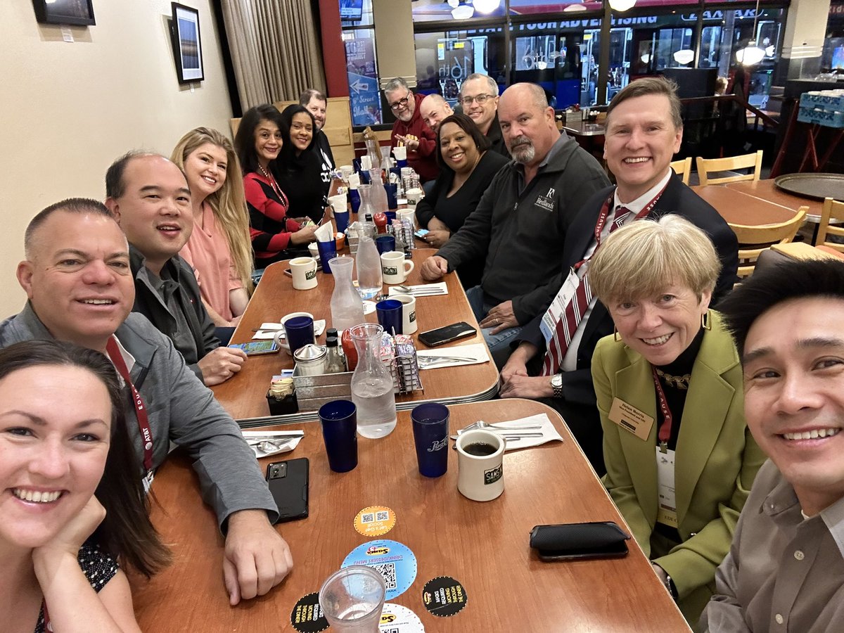 GerardAu's tweet photo. Rise and shine with the Southern California CIOs at #EDU22 @CIO_ChapmanU @kaiyen @pmosin @SShank2013 @MMikefink22 @steph_j_wilson https://t.co/vXDabJto40