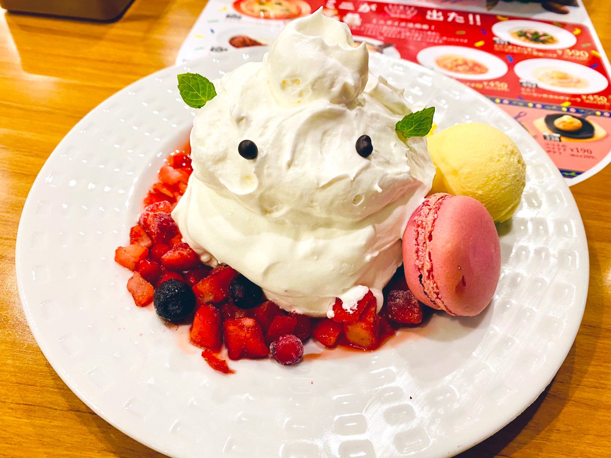 ファミレス ココス の期間限定ケーキ 見本とは別人の実物が面白くて うちの子も見て祭 始まる 個体差激しいｗ Togetter