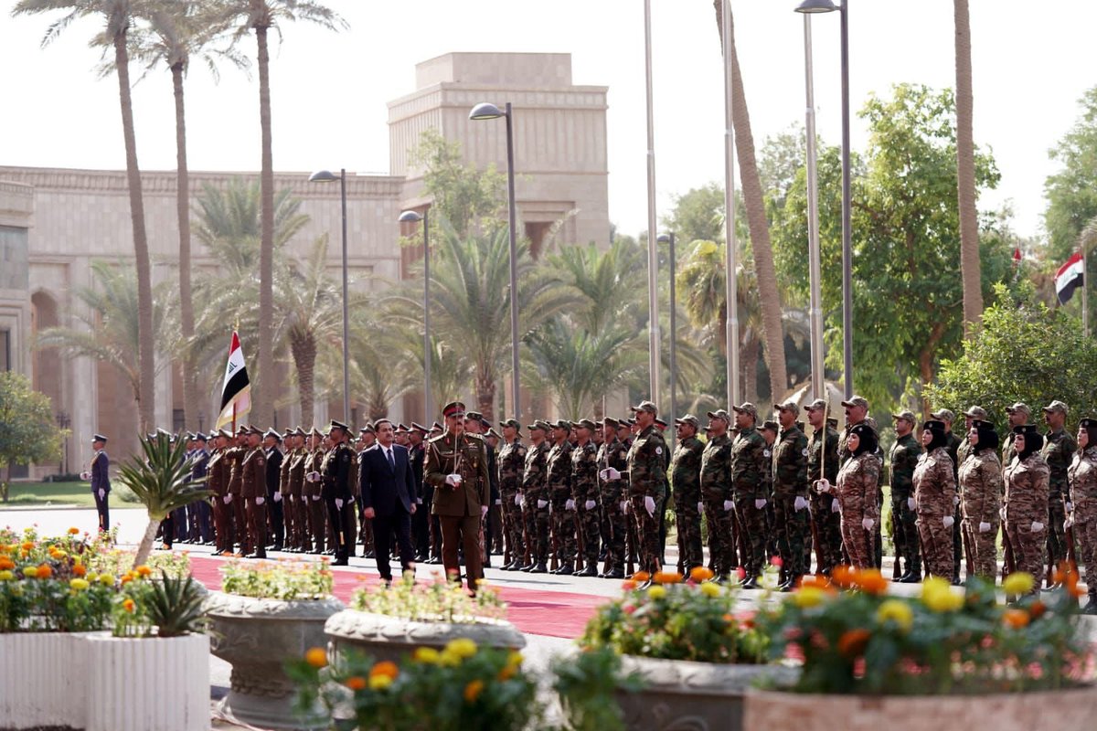 KurdsatEnglish's tweet photo. Mohammed Shia' al-Sudani takes over as Iraq's new prime minister after a year of politcal impasse
#Breaking #Iraq #IraqPM #Government #Elections https://t.co/9K15jIyk5F