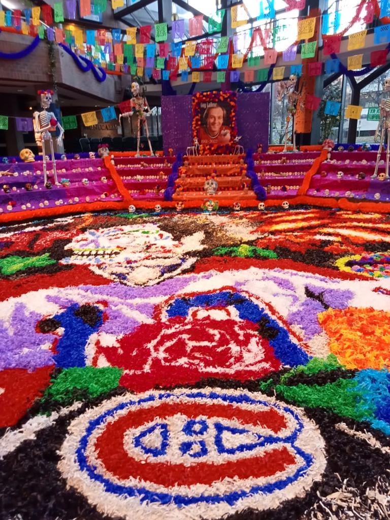 Du 28 octobre au 1er novembre, le public de la région est invité à visiter l'imposant autel des morts présenté à la Maison du citoyen de Gatineau et à participer aux activités gratuites du programme culturel.