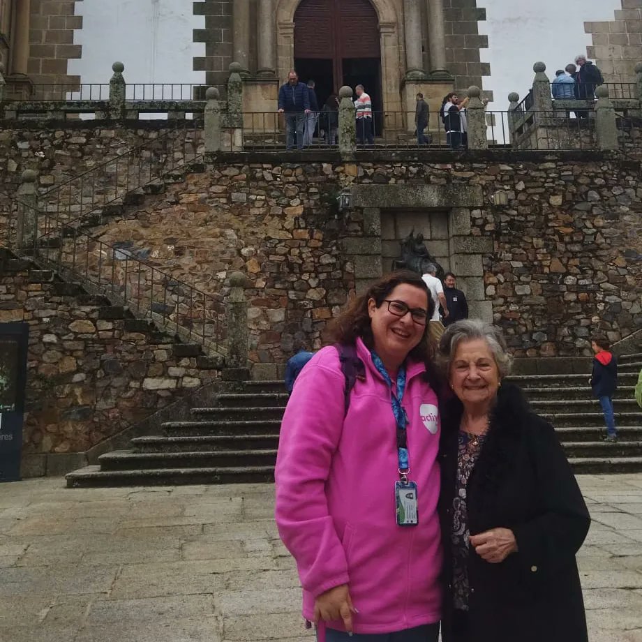 tours_activa's tweet photo. Ya sabes...
Cada viernes y sábado a las 18h, Cáceres se convierte en Desembarco del Rey.
Una visita guiada por el Lecho de Pulgas, la calle de la Seda, la plaza del Septo... con degustación tematizada
@Los7Reinos
@jorgevillar
@Turismo_DipCC
@javiborrega
https://t.co/LeeknCHWXC https://t.co/syOZT6ELXg