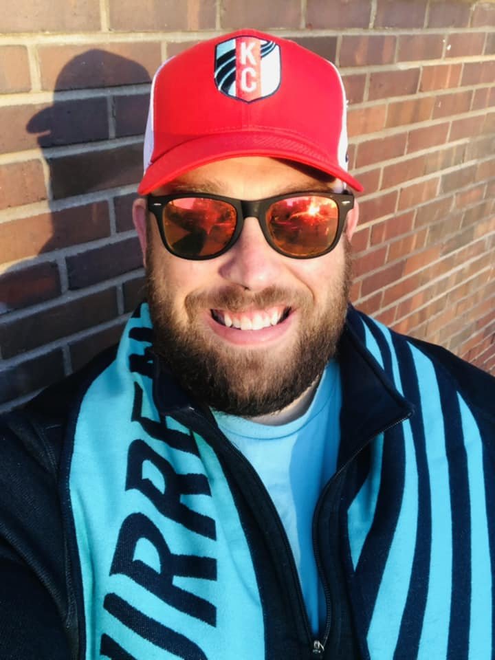 ddignan's tweet photo. DO YOU TEAL THE WAY THAT I TEAL! It's #TealFriday and both the @kcstreetcar and I are repping @thekccurrent. What about you? Show us how you teal!
#TealRising | #KCBaby | #SoccerCapitalofAmerica | #FlyoverCountryIsAMyth | #TheWayYouMakeMeTeal https://t.co/mdQetiwZK8
