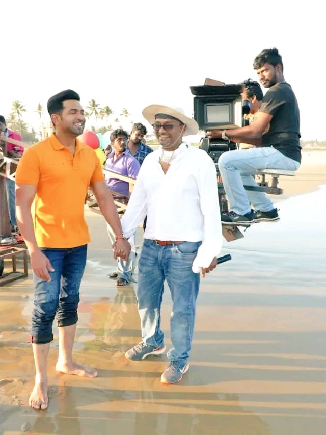 ArunVijayfansfc's tweet photo. UNseeN pic 📌
Of #Arunvijay
 #Sinam Movie..
#ShootingSpot ✌️
#AV
@arunvijayno1 https://t.co/1SaL0yZxrh