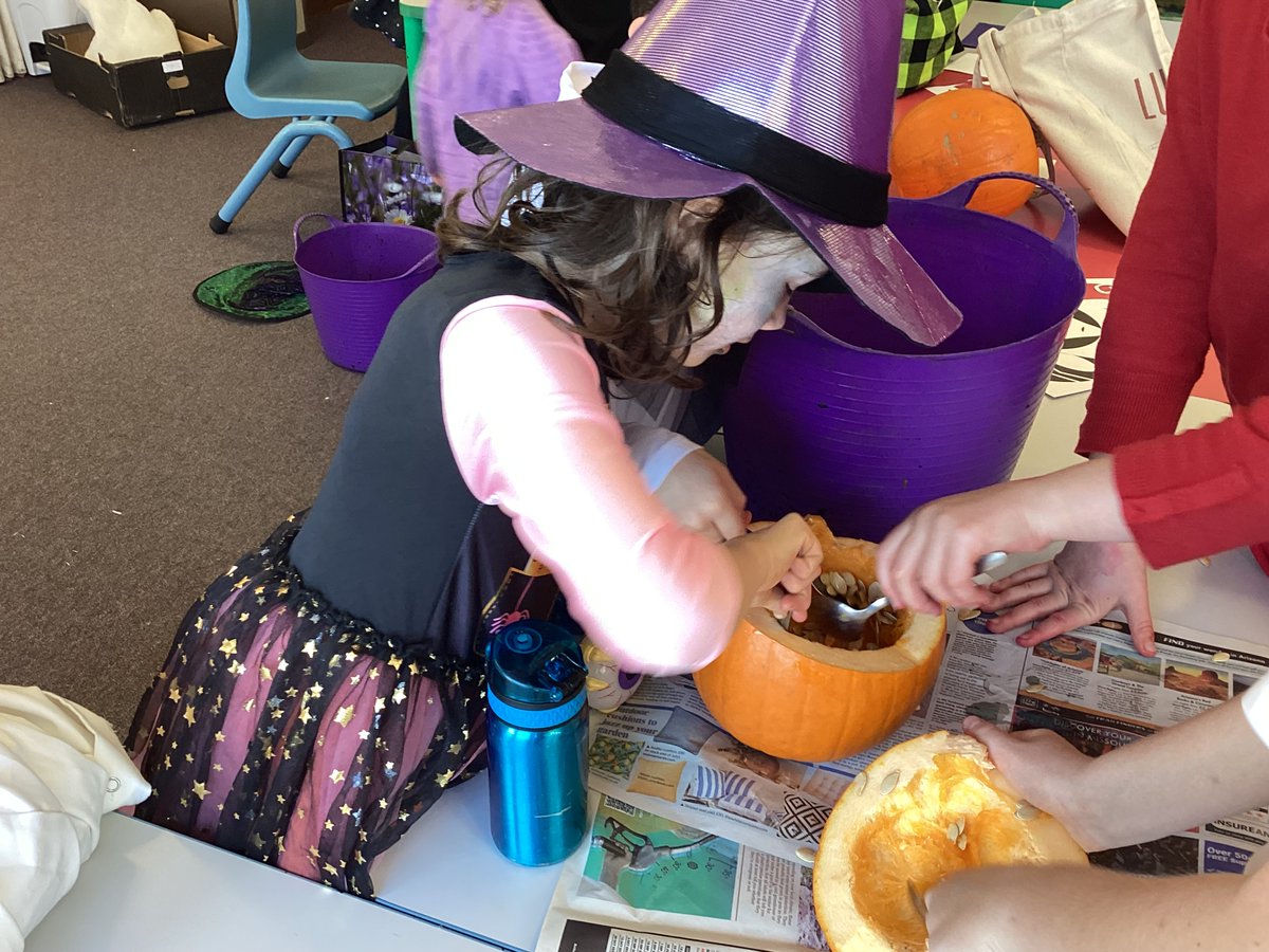 SmallIslesPS's tweet photo. Halloween is always one of our children's favourite days. This year the P5, P6 and P7 planned out the whole day from team games to pumpkin carving. A wonderful day with our wonderful children. #Halloween #AmazingCostumes https://t.co/CXwp7zjZkH