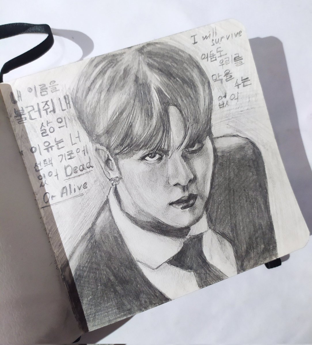 ~ ra spit out flame🔥🌹~

#Ravn_back_to_ONEUS #we_want_ravn_back #RAVNComeBackHome #ONEUS #원어스 <a href="/official_ONEUS/">ONEUS</a>