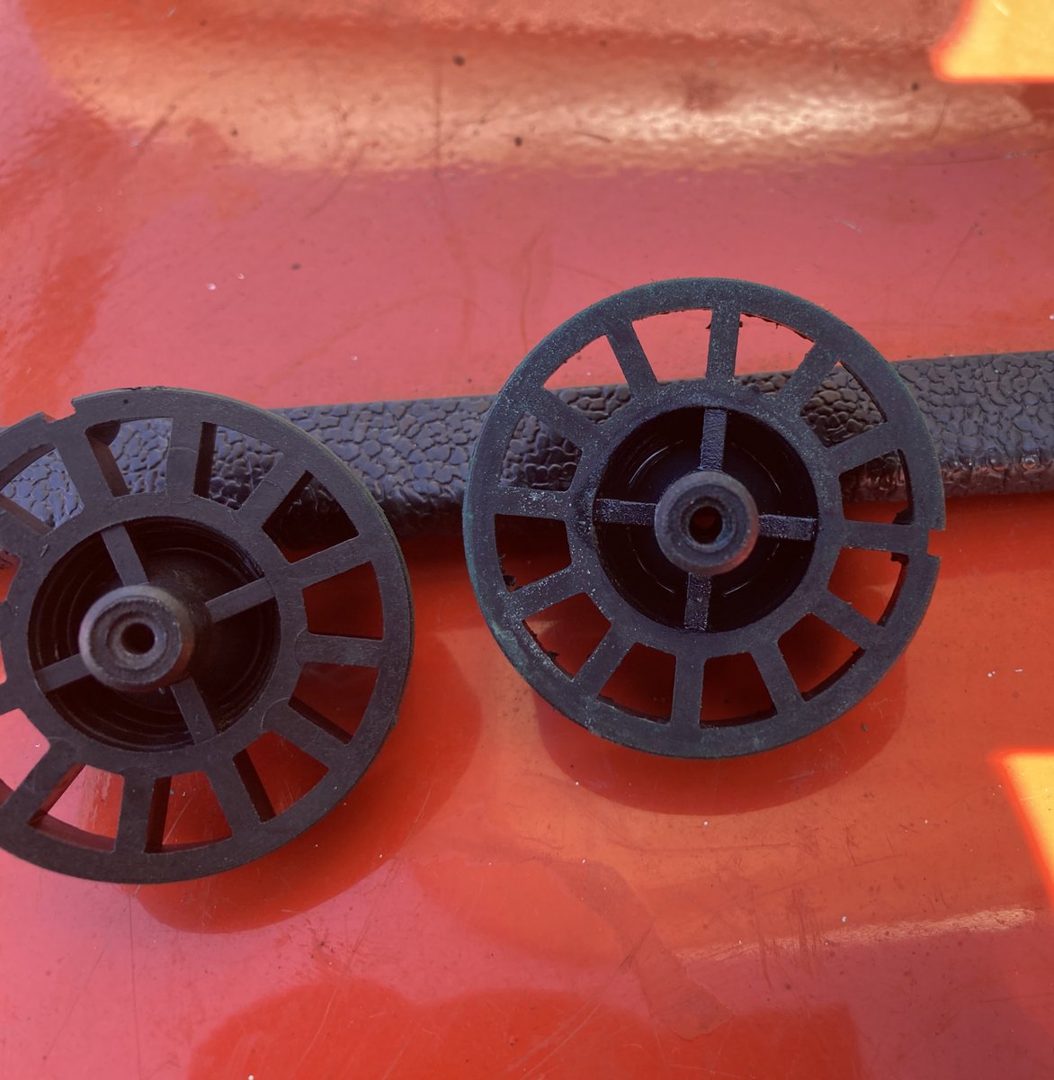 Sometimes Flowmeter wear isn’t obvious. Even the sapphire bearings can wear and cause inaccurate readings. New upstream assembly is on he left