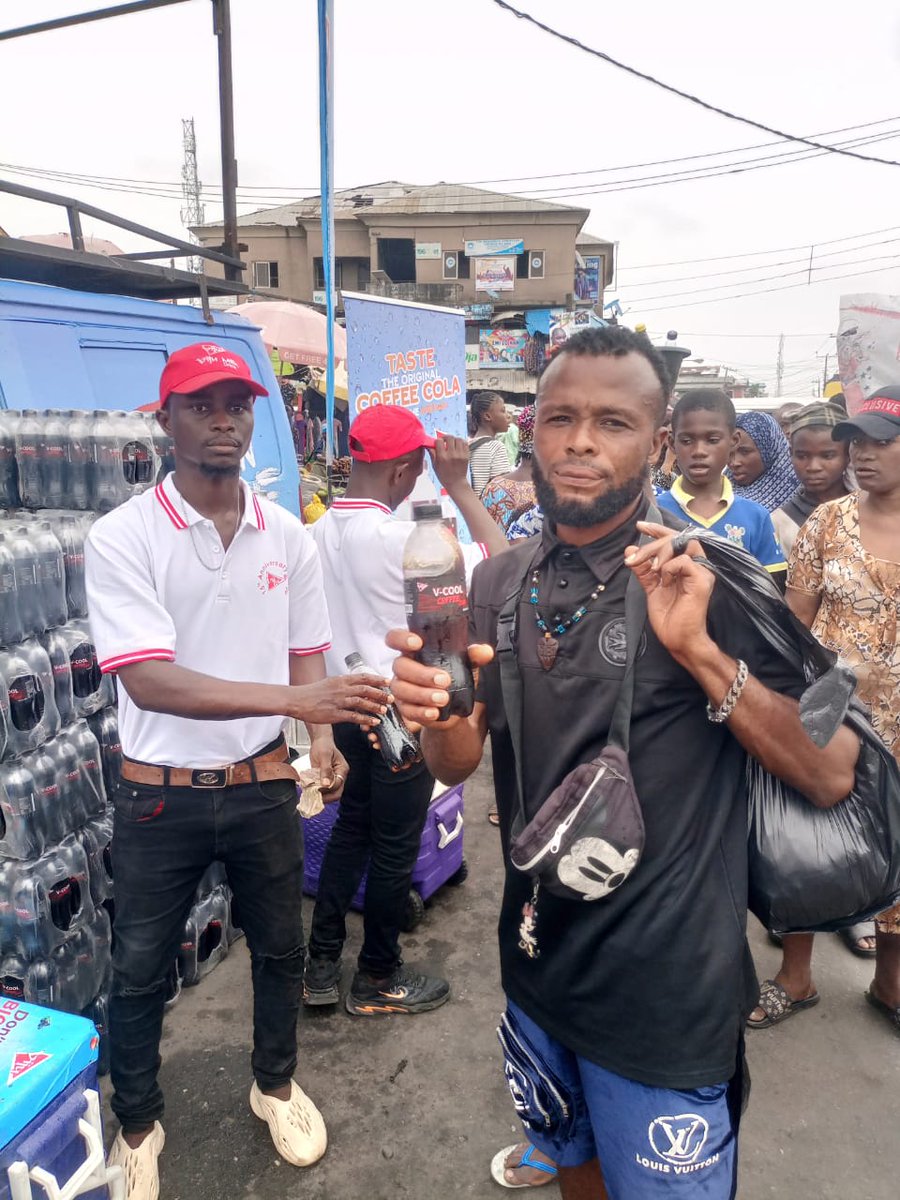 VijuFamily's tweet photo. V-Cool Coffee Cola
Viju Fruit Juice
We are at Apapa Market
Take a photo with any of our merchandisers or brands and tag our page now
#coffeecola #vcoolcoffeecola #ideycool #vibewithvcool #vijufamily #unleashyourcoolness #vcoolmylocation https://t.co/ZhLIkkfdlx