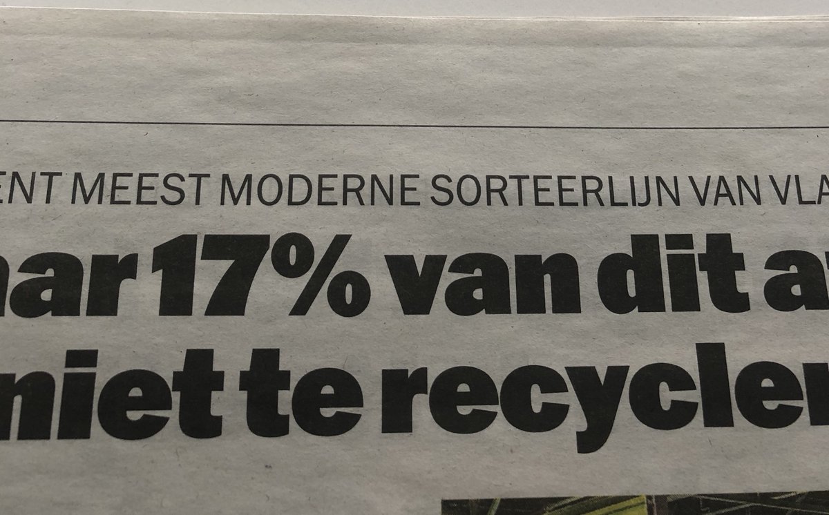 Wat me opvalt als eindredacteur: 
(1) Wat is er verkeerd met modernste? Ik heb de indruk dat schrijvers/journalisten te veel naar het Engels kijken waar dit wel gangbaar is. 'Meest' kan wel bij woorden waar de vorm op -st(e) ongebruikelijk is, denk maar aan moe of fantastisch