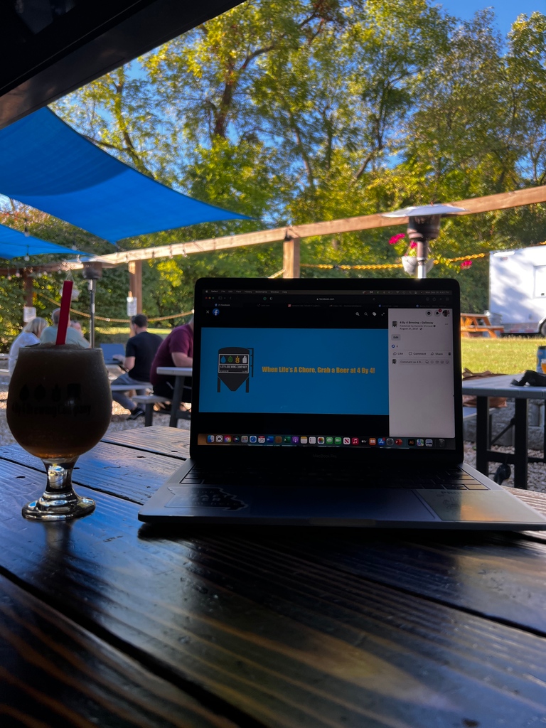 4by4Galloway's tweet image. It's Laptop Friday!

Come finish your work week with a beer in hand &amp;amp; enjoy $1 off pours from 12-5pm EVERY Friday.

#beerinhand #laptopfridays #workweek #fridaydeals #417professionals #417land #gallowaydistrict #gallowayvillage #springfieldmo #4by4brewingco