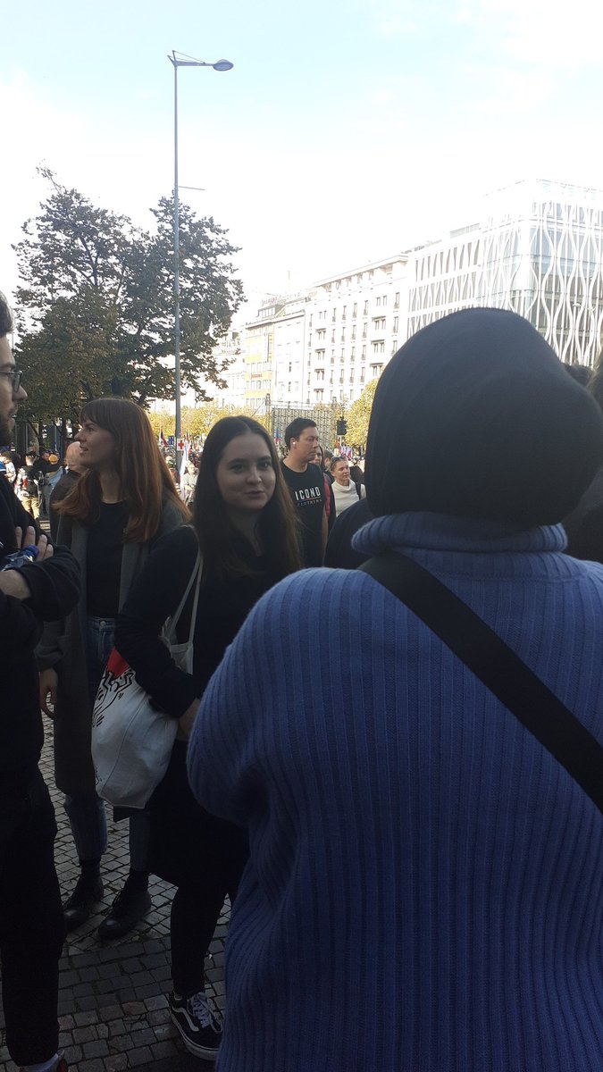 Amazing <a href="/ales_michal/">Aleš Michal</a> took his methods class to practice participant observation at anti-government demonstration in #Prague today. Insightful discussions with the students comenting anti-governemt, anti-EU, anti-USA, anti-NATO &amp; anti-refuggee speeches. <a href="/IPS_FSV_CUNI/">IPS FSV CUNI</a>