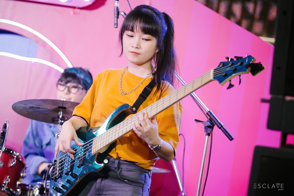 AlizEsclave's tweet photo. - Book Aliz🎸 -
📍#Terminal21Rama3
 DATE : 26/10/2022
#ALIZ #ALIZband #MuzikMoveRecords #MuzikMove https://t.co/ptFZv4h5Tj