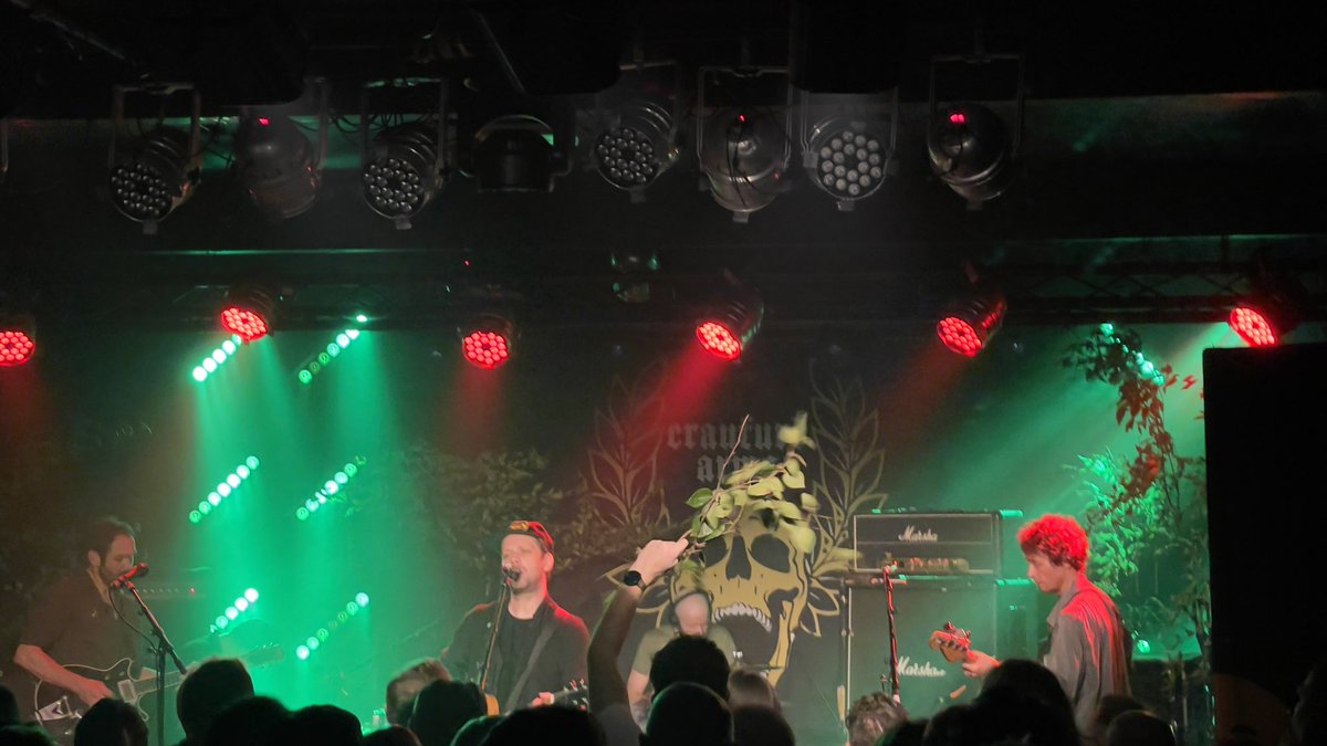 Lintyuk's tweet photo. @SeaPowerBand Haven’t seen you guys since Norwich 2017, so glad you played plenty off the new album at MK this week. Great set list &amp; your stand-in drummer was superb, loved it 🖤 https://t.co/UA4dmTPL9q