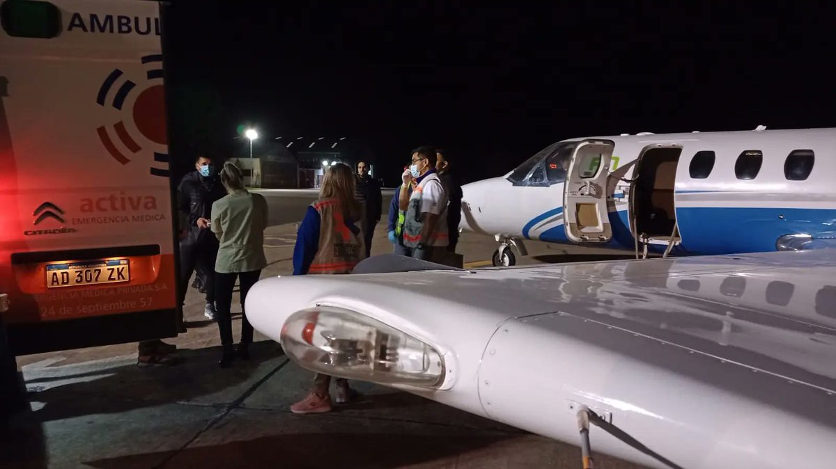 #Salud: El avión sanitario realizó tres vuelos en solo 24 horas.

✈️ El miércoles por la noche, la aeronave partió desde el Aeropuerto de #Viedma hacia el Aeroparque Internacional “Jorge Newbery” de #BuenosAires, con un paciente menor de edad.