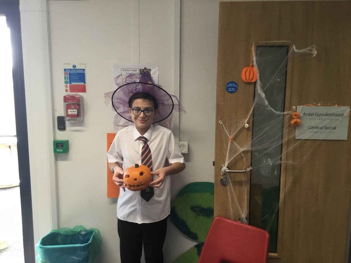 Cantonian_Base's tweet image. We&apos;ve had a great last day in base today with Halloween themed activities and celebrating pupil achievements!! 🎃🥳 Happy Half Term!! #accessbase #AutismAwareness #studentachievements #celebratingsuccess