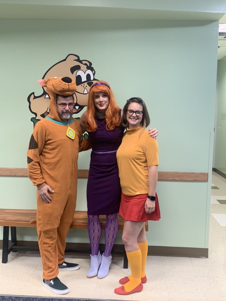 We have the BESt teachers, students, and admin costume themes!! Rave a r rawersome Riday! #BESBullpups #PositivelyFlagler