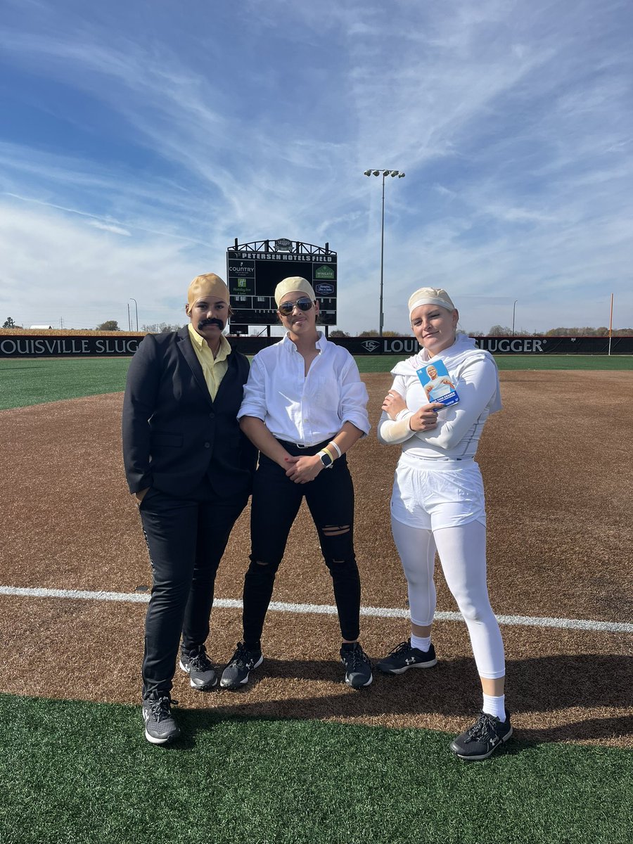 BradleySoftball's tweet photo. The 3 finalists! 
VOTE BELOW⬇️ https://t.co/uRw3wiYzHf