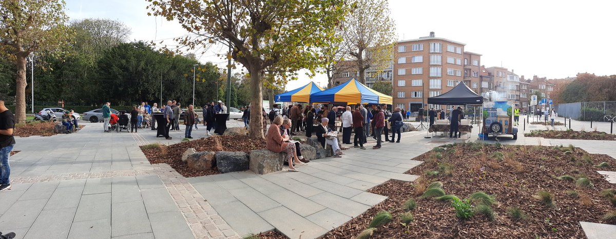 Aujourd'hui à Molenbeek on inaugure la nouvelle place Jef  Mennekens où on donne plus de place aux piétons, aux cyclistes et aux jeux #welovegoodmove c'est ça aussi