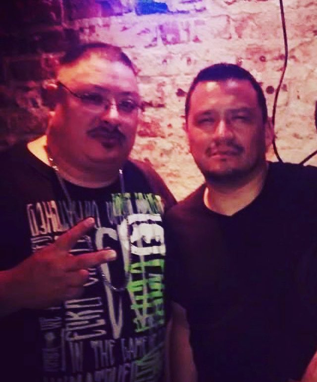 itsmeTONYV's tweet image. If you love old school, turn us up My bro @djdizzyd303 is cookin (better than Russ) 🤣 up some bangers Happy Halloween Weekend fam! 🎃❤️🎤 #Jammin1015 #RealBumz #DizzyD #TonyV