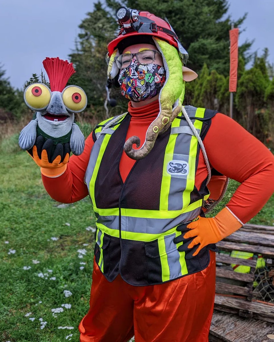 teelatauntaun's tweet image. Ayo! This is me at #halcon2022 this weekend~ if you see me come say hello!! :D

I also have a LOT of tauntaun stickers to give away so come get one 👀