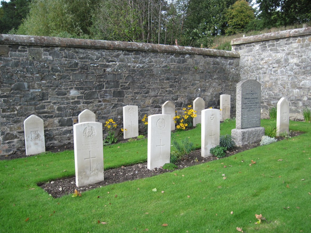 BordersFHS's tweet photo. Sun 30th Oct @ 2.30pm #BordersFHS is looking forward to a talk on the history and work of the Commonwealth War Graves Commission. Meeting at St Peters Episcopal Church, Parsonage Road, #Galashiels TD1 3HS #familyhistory #CWGC https://t.co/EFdSgD6y0a