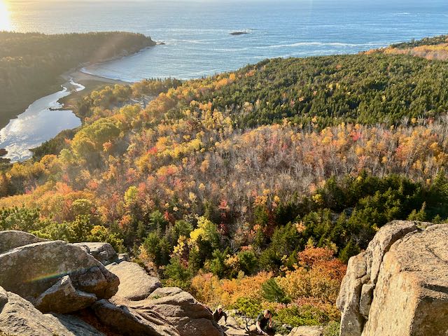 Physiology on the Fly course director @DanielRicottaMD took this gorgeous photo from the Beehive trail in #Acadia National Park. Applications are open for some of our 2023 courses - take a peep! ow.ly/eKYZ50Ln18Q. #POTF