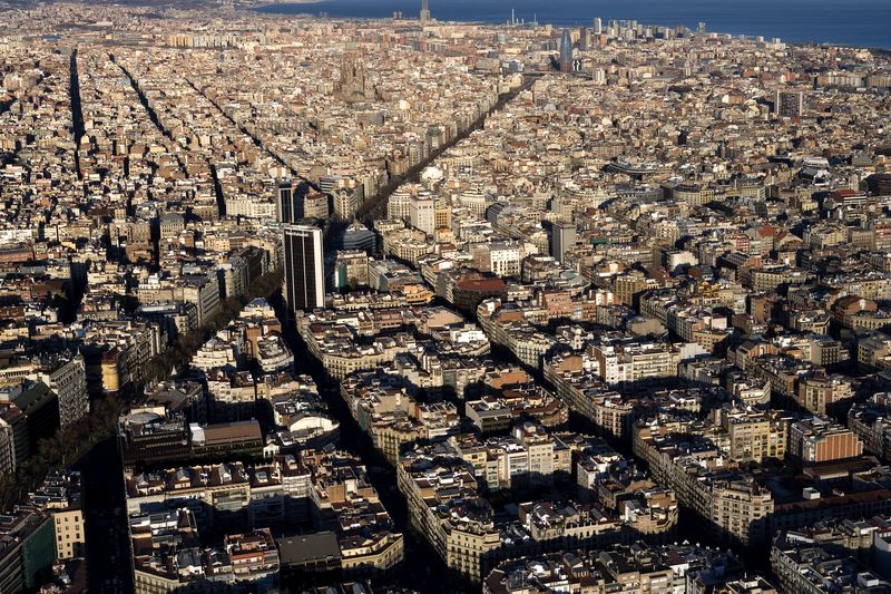 Segons un estudi de la plataforma online Mortgage Advisor, basat en la proporció àuria, Barcelona és una de les ciutats més boniques del món. 
 
👉bit.ly/3firX6T
 
<a href="/BarcelonaTurism/">Barcelona Turisme</a> <a href="/bcn_ajuntament/">Ajuntament de Barcelona</a> @cambrabcn <a href="/TurismeDIBA/">TurismeDIBA</a> <a href="/rac1/">RAC1</a>
