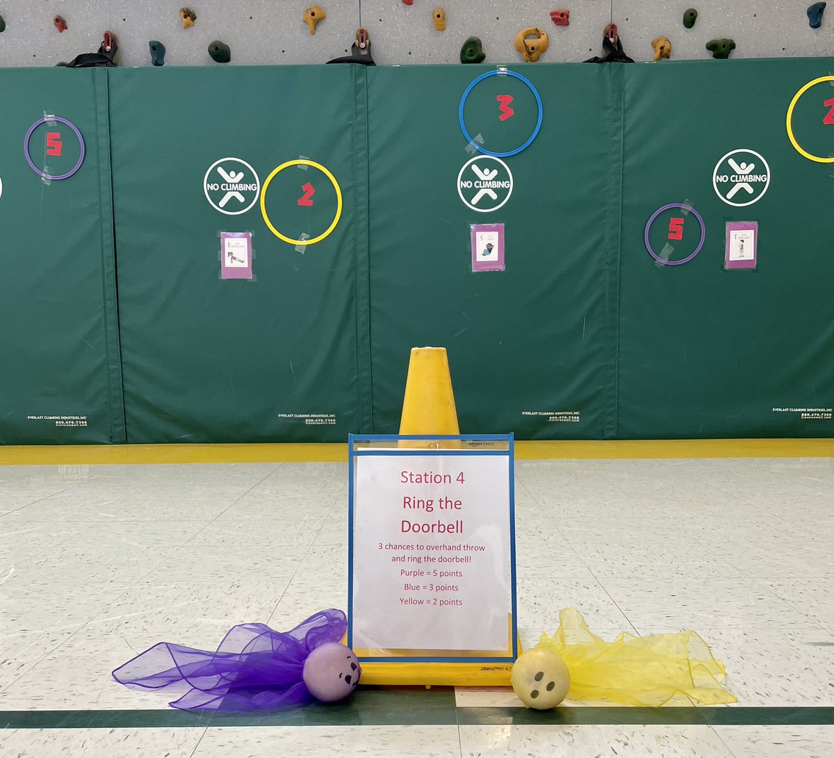 ColesESPE's tweet photo. Fun with holiday inspired stations that kept KG-2 practicing and reviewing skills they’re learning in their Throwing unit! https://t.co/Viy2pYR977
