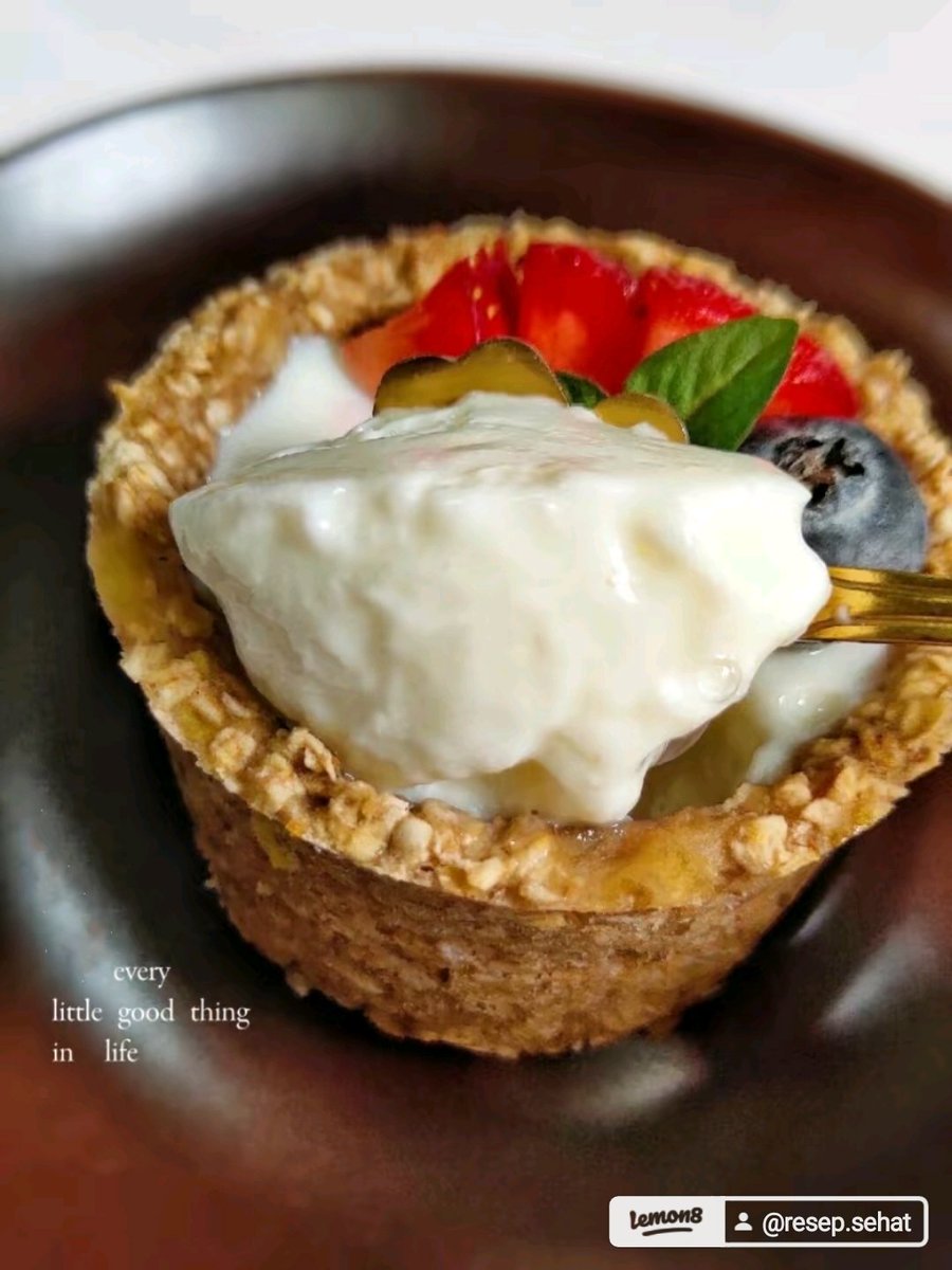 resepsehat_'s tweet photo. Tart Oat Beku🍰 
oatmeal instan 35g, pisang 110g, 60g susu, 10g jeli putih, 7g gula 0 kalori
 
#Rendahgula  #Tutorialdessert  #Desserttanpagula  #Tutorialmakananpenutup https://t.co/ghsoR229x0