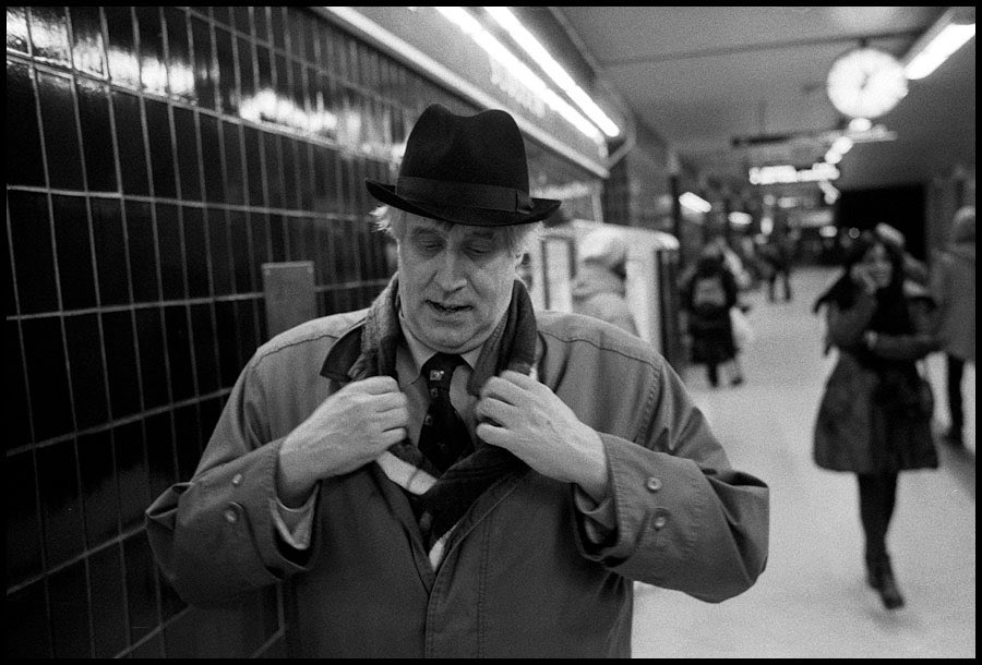 MickeRip's tweet photo. How it starts and how it ends. Stockholm, Sweden. Leica M6, Summicron 35, Ilford HP5. #istillshootfilm #analogphotography #believeinfilm https://t.co/1HErcUAkEt